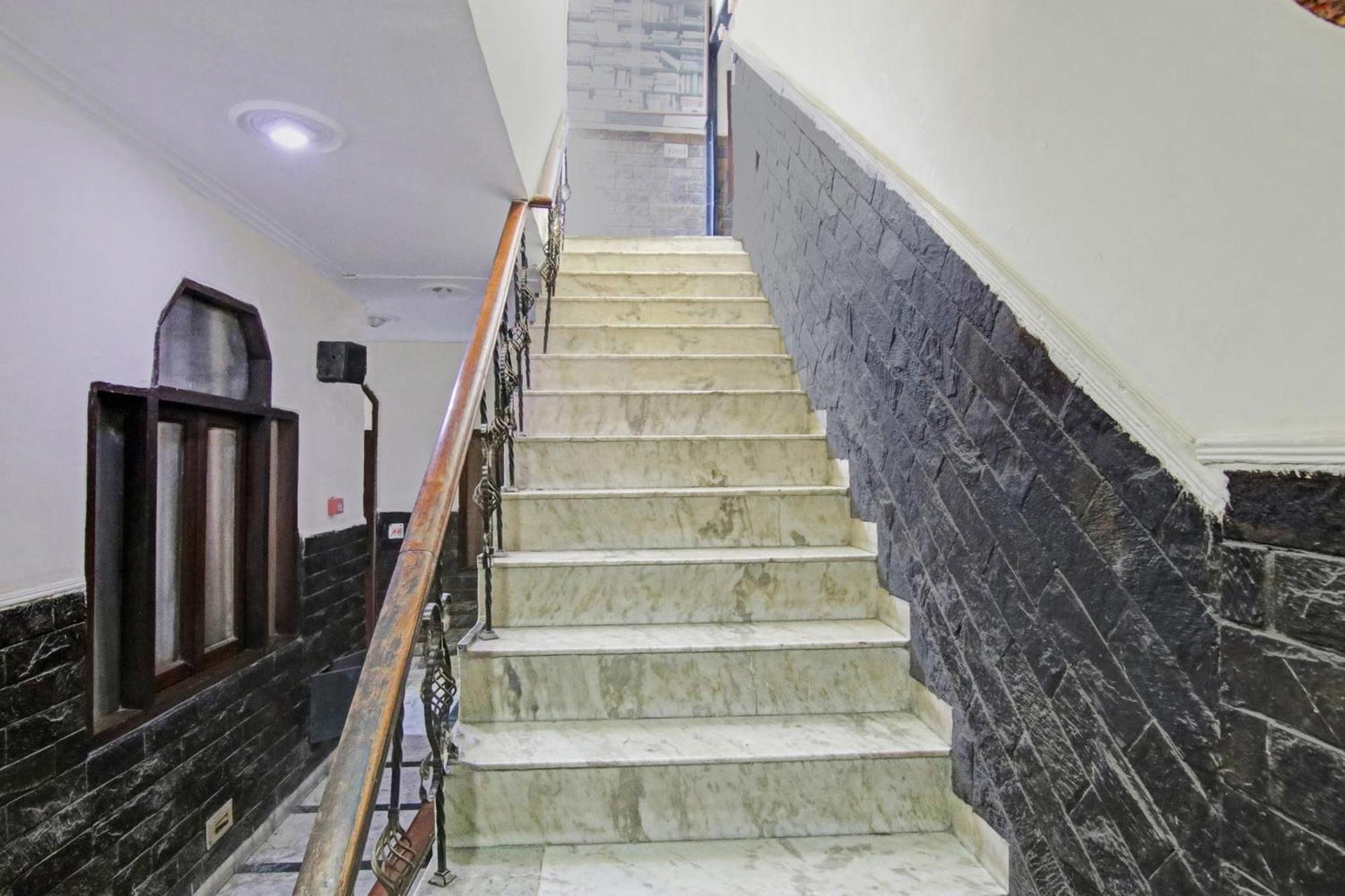 Hotel O Rak International Нью-Дели Экстерьер фото